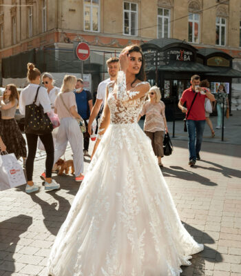ANASTACE-Oksana Mukha